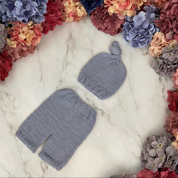 Newborn Baby Hand Knit Bluish Gray Outfit with Red Heart Photography Prop - Picture 10 of 14